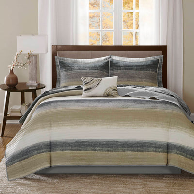 Madison Park Essentials Quilt Set Saben 8-Piece Quilt Set with  
Cotton Bed Sheets