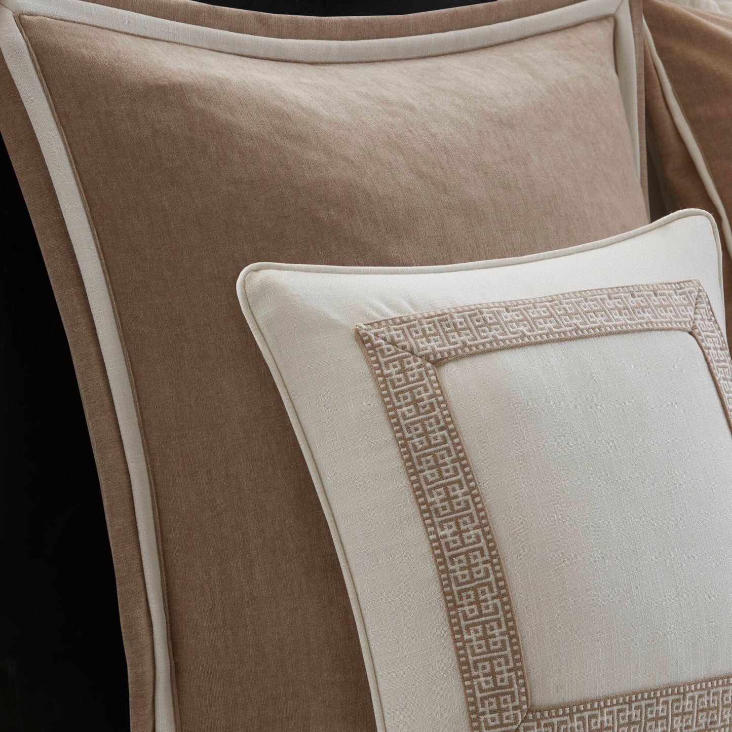 Jarvis Comforter 8pcs Set