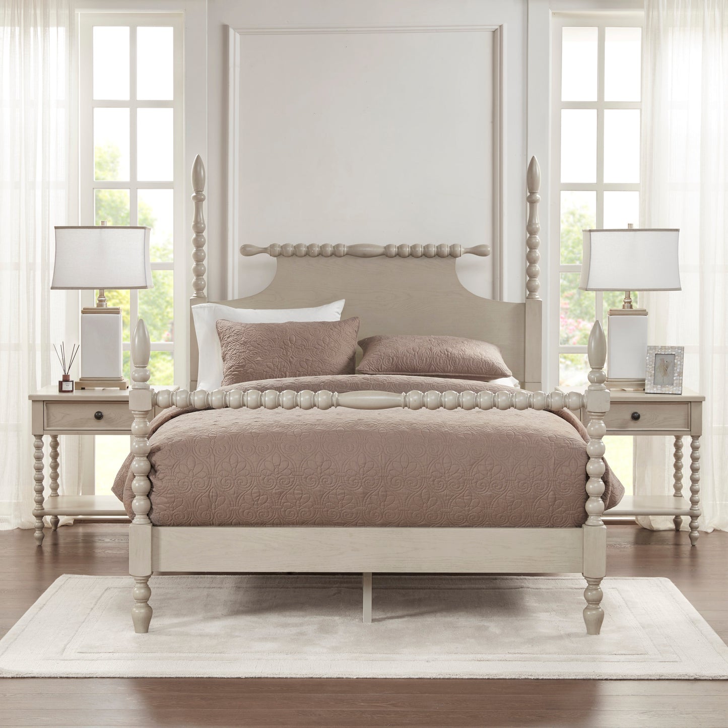 Beckett Solid Wood Spindle Poster Bed