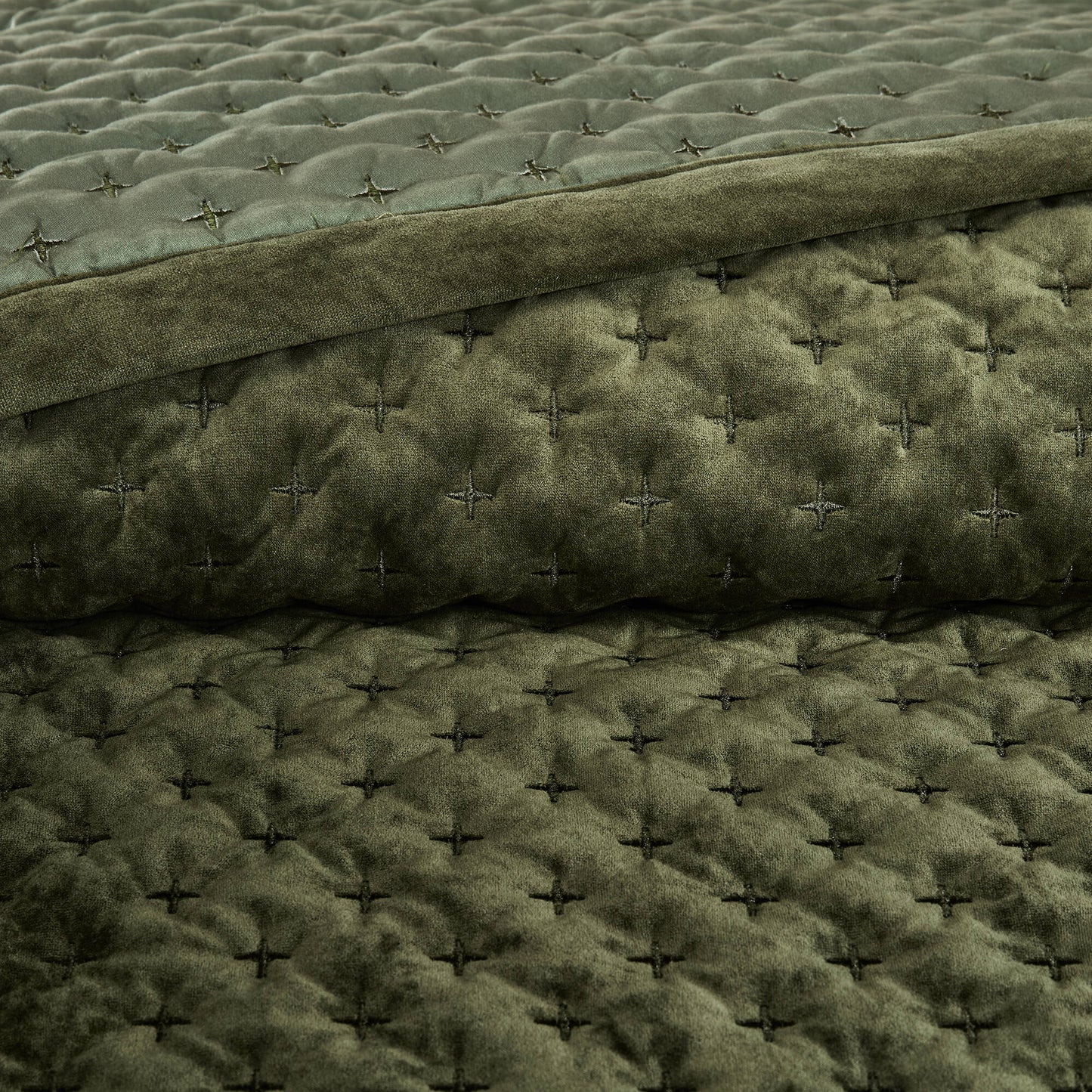 Charleston Velvet Coverlet Mini Set