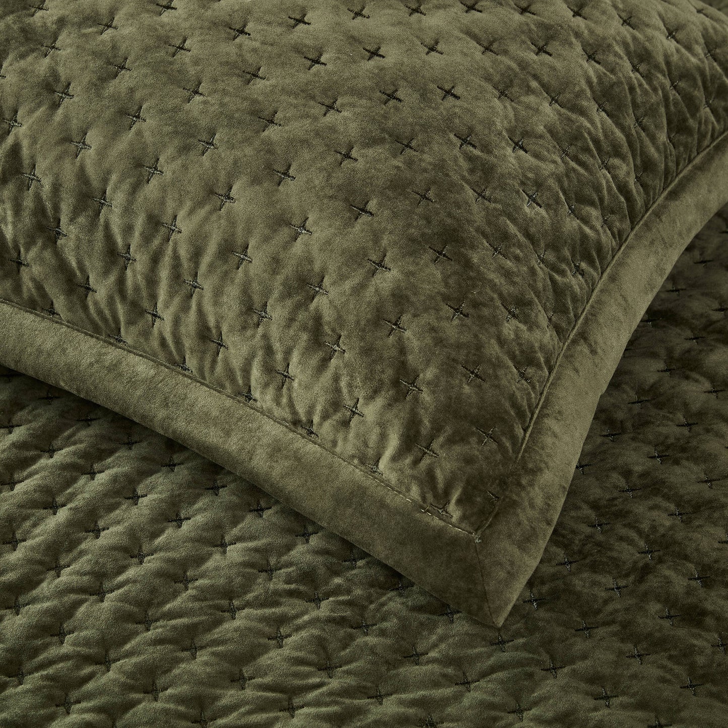 Charleston Velvet Coverlet Mini Set