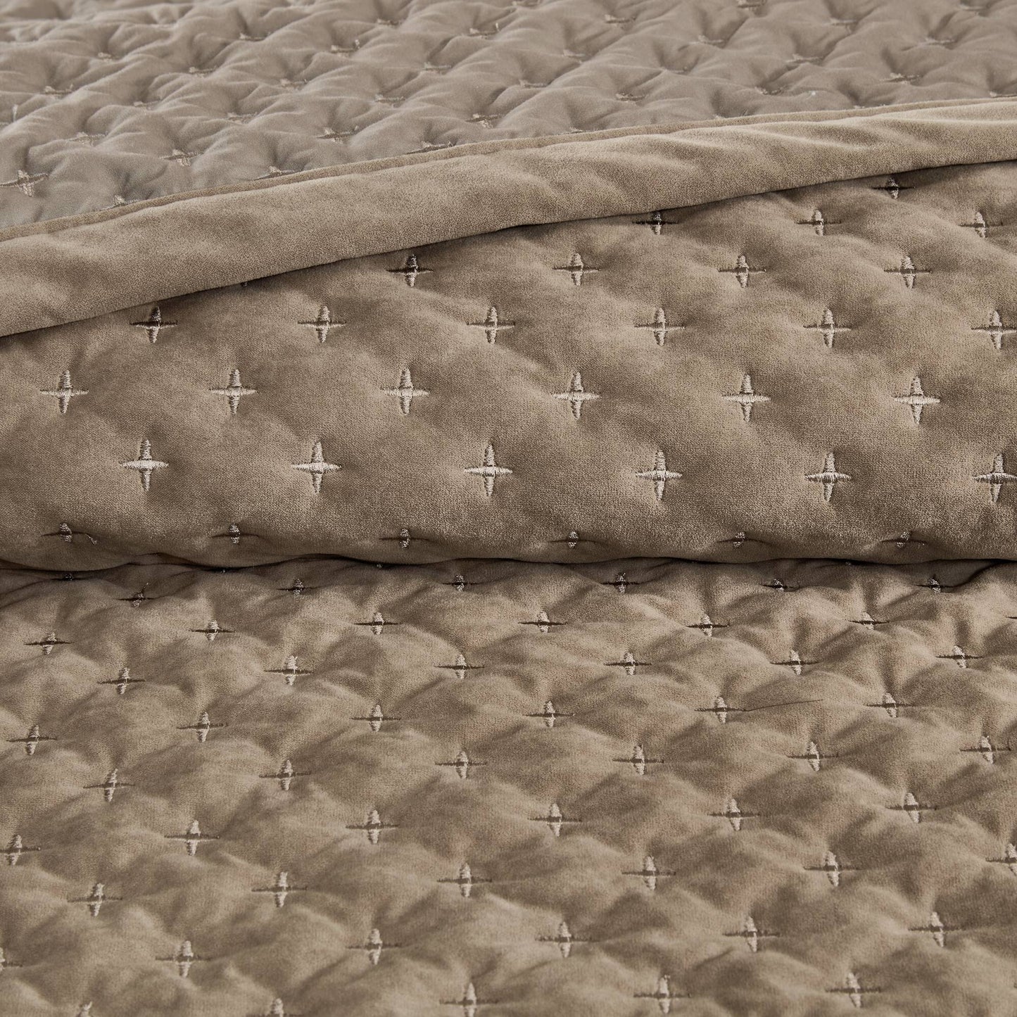 Charleston Velvet Coverlet Mini Set
