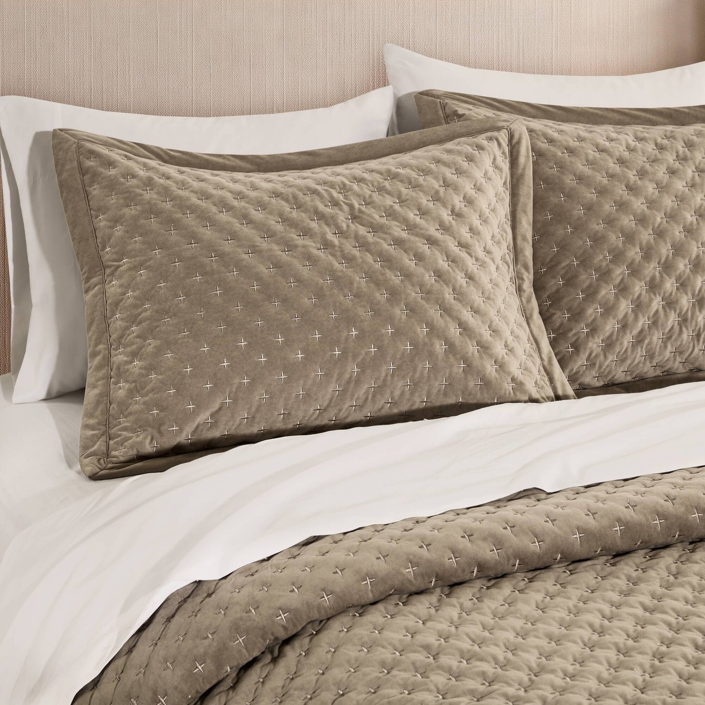 Charleston Velvet Coverlet Mini Set