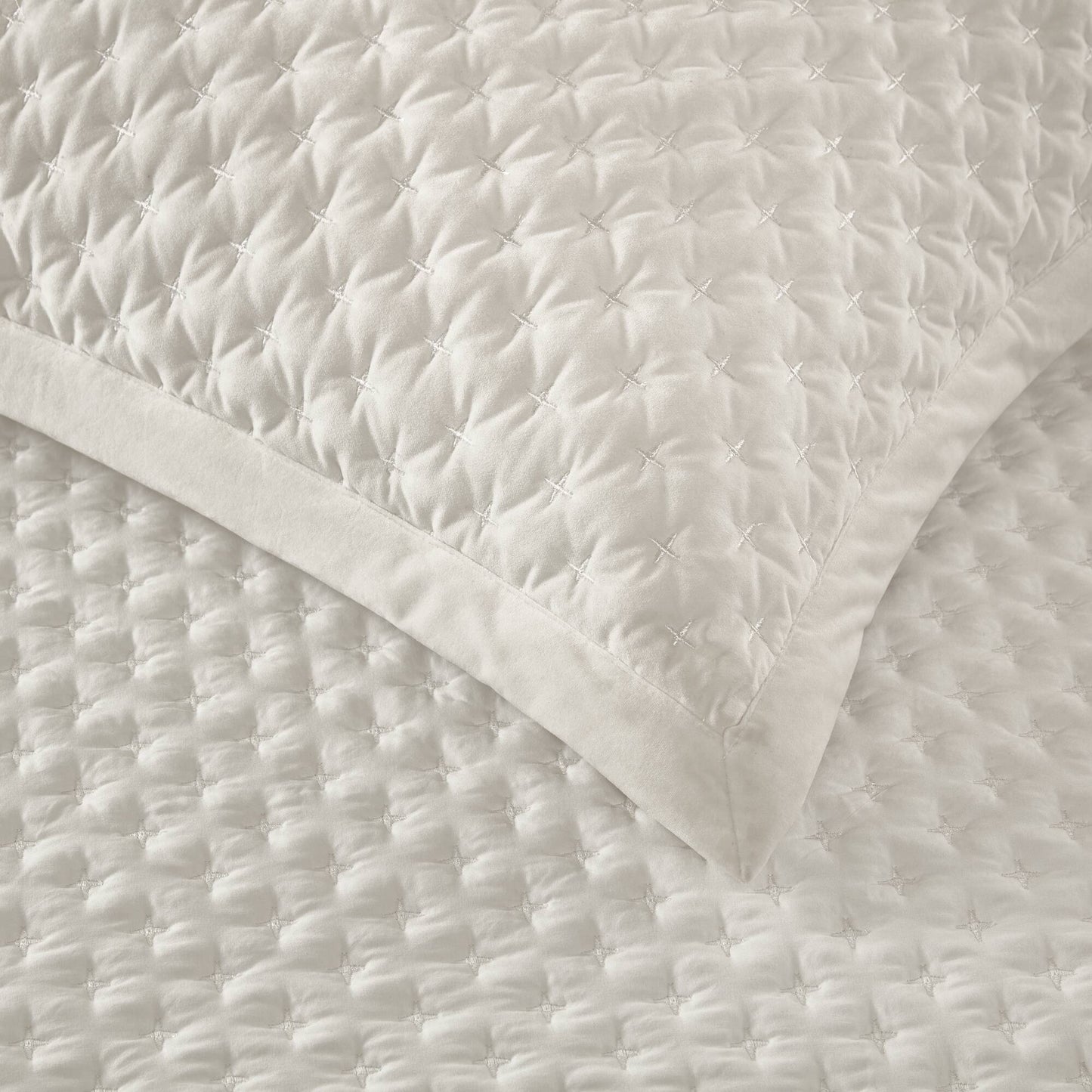 Charleston Velvet Coverlet Mini Set