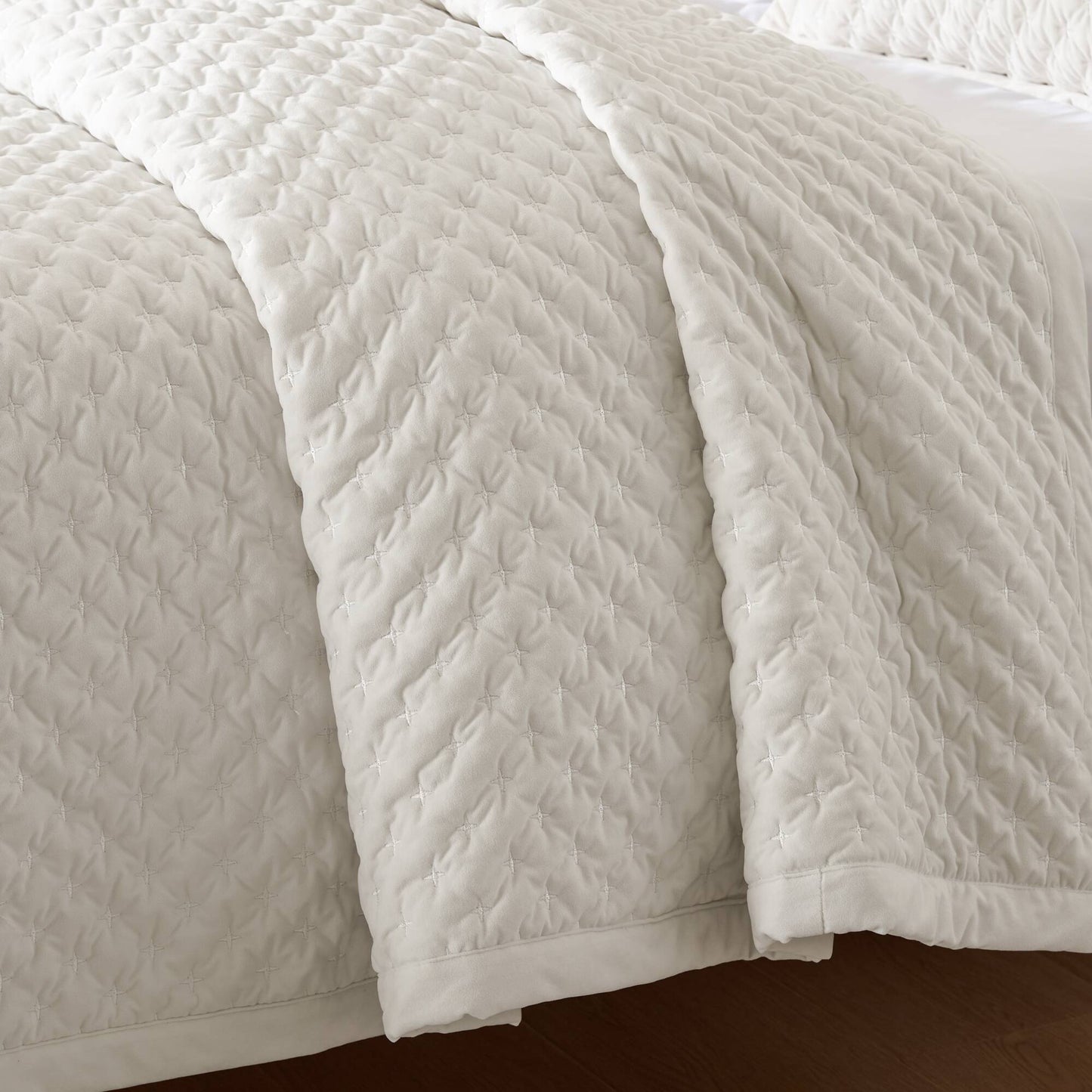 Charleston Velvet Coverlet Mini Set