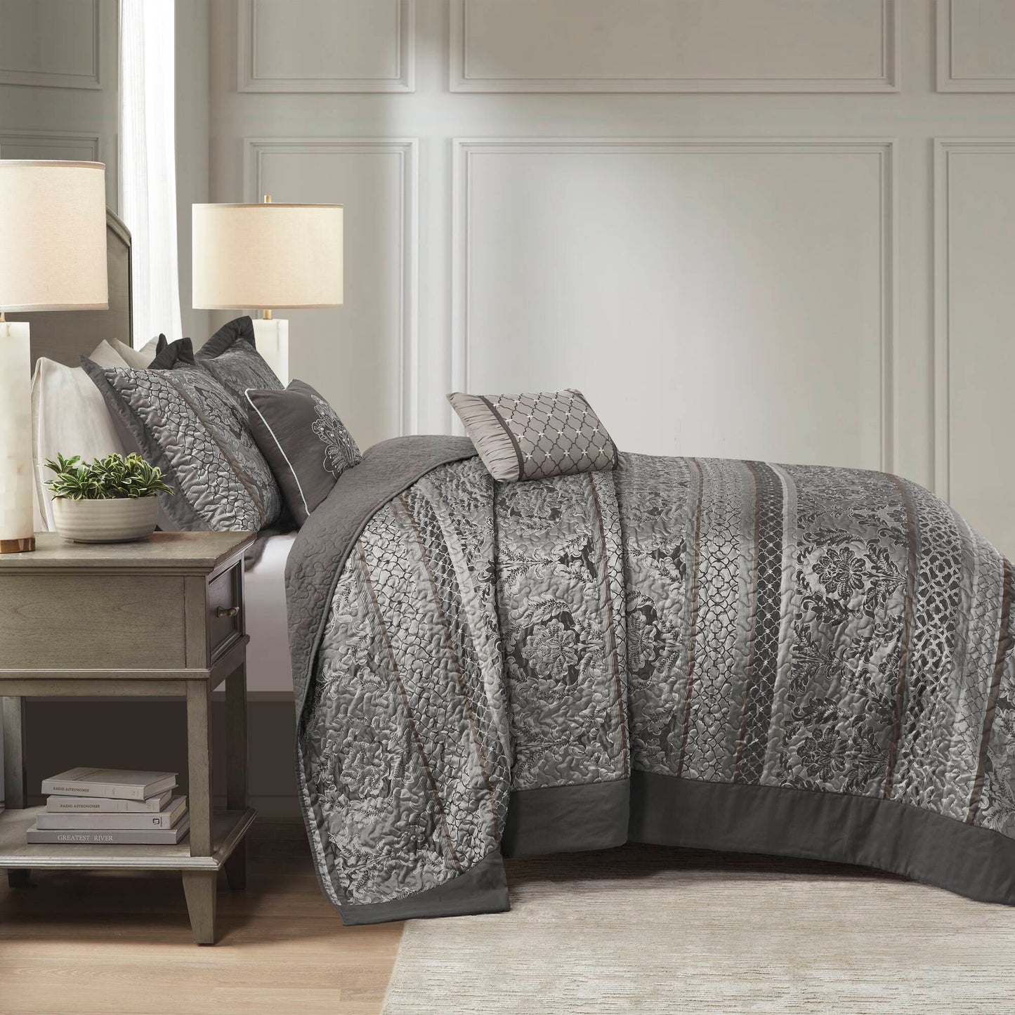 Bellagio 5 Piece Reversible Jacquard Bedspread Set