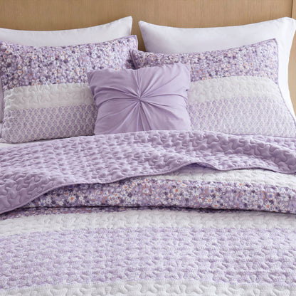 Caralie 4 Piece Seersucker Quilt Set with Throw