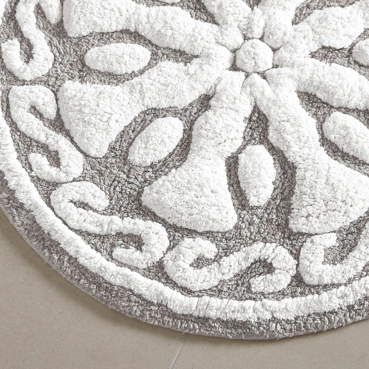 Casablanca Medallion Cotton Tufted Bath Rug