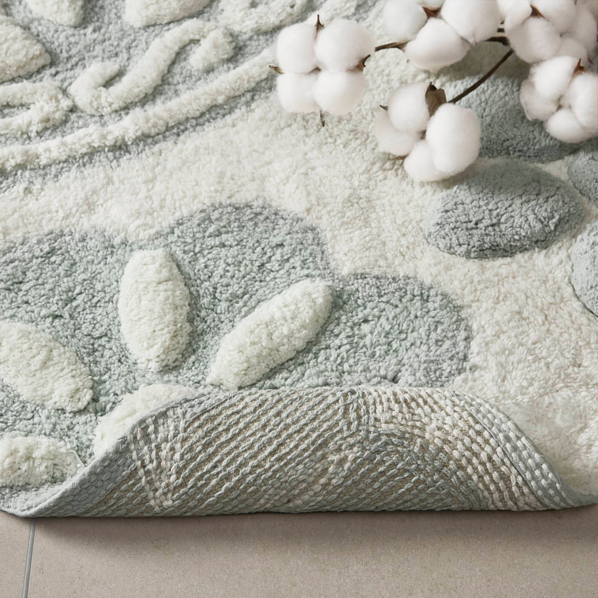 Casablanca Medallion Cotton Tufted Bath Rug