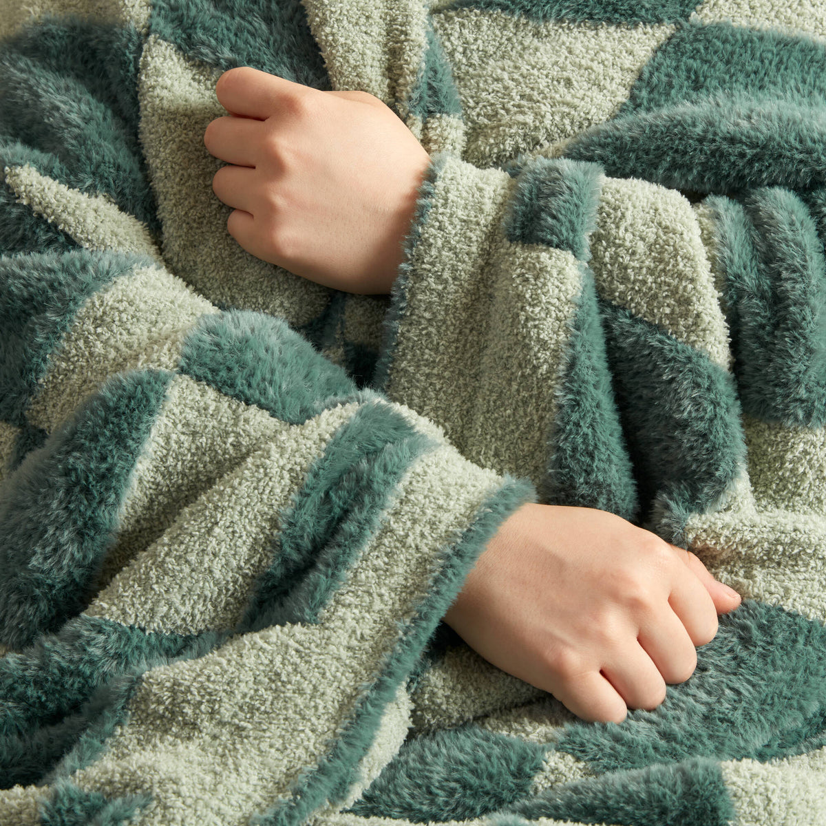 Checkerboard Feathersoft Fur Knit Throw