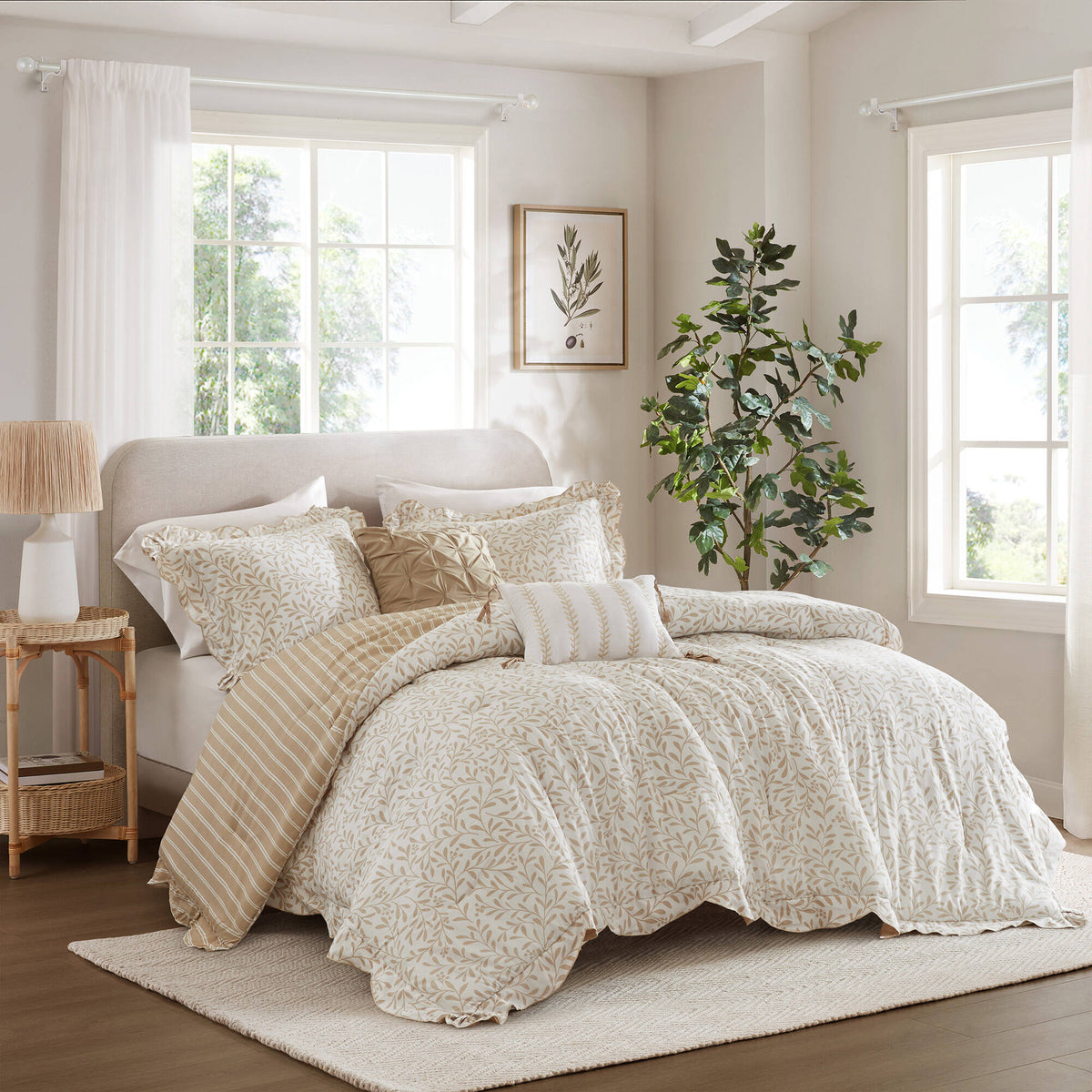 Darcy Cottage 5-Piece Botanical Print Comforter Set with Scalloped Edge