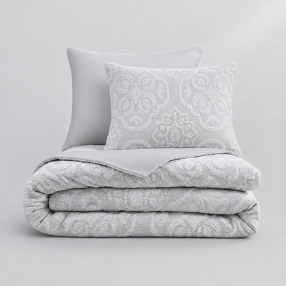 Everly 3-Piece Tufted Woven Medallion Duvet Cover Set