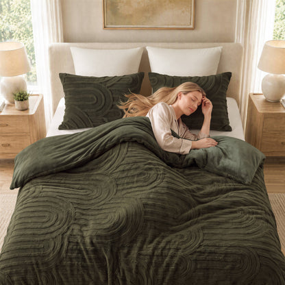 Jacquard Sherpa Arch-Patterned Plush Comforter Set
