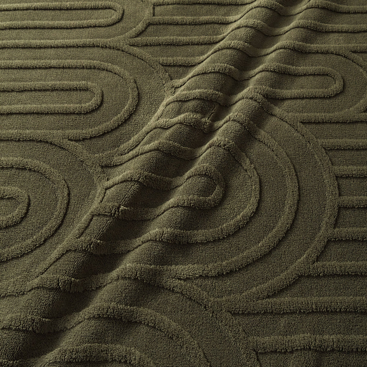 Jacquard Sherpa Arch-Patterned Plush Comforter Set