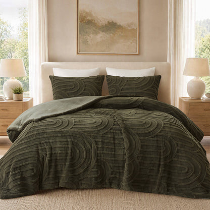Jacquard Sherpa Arch-Patterned Plush Comforter Set