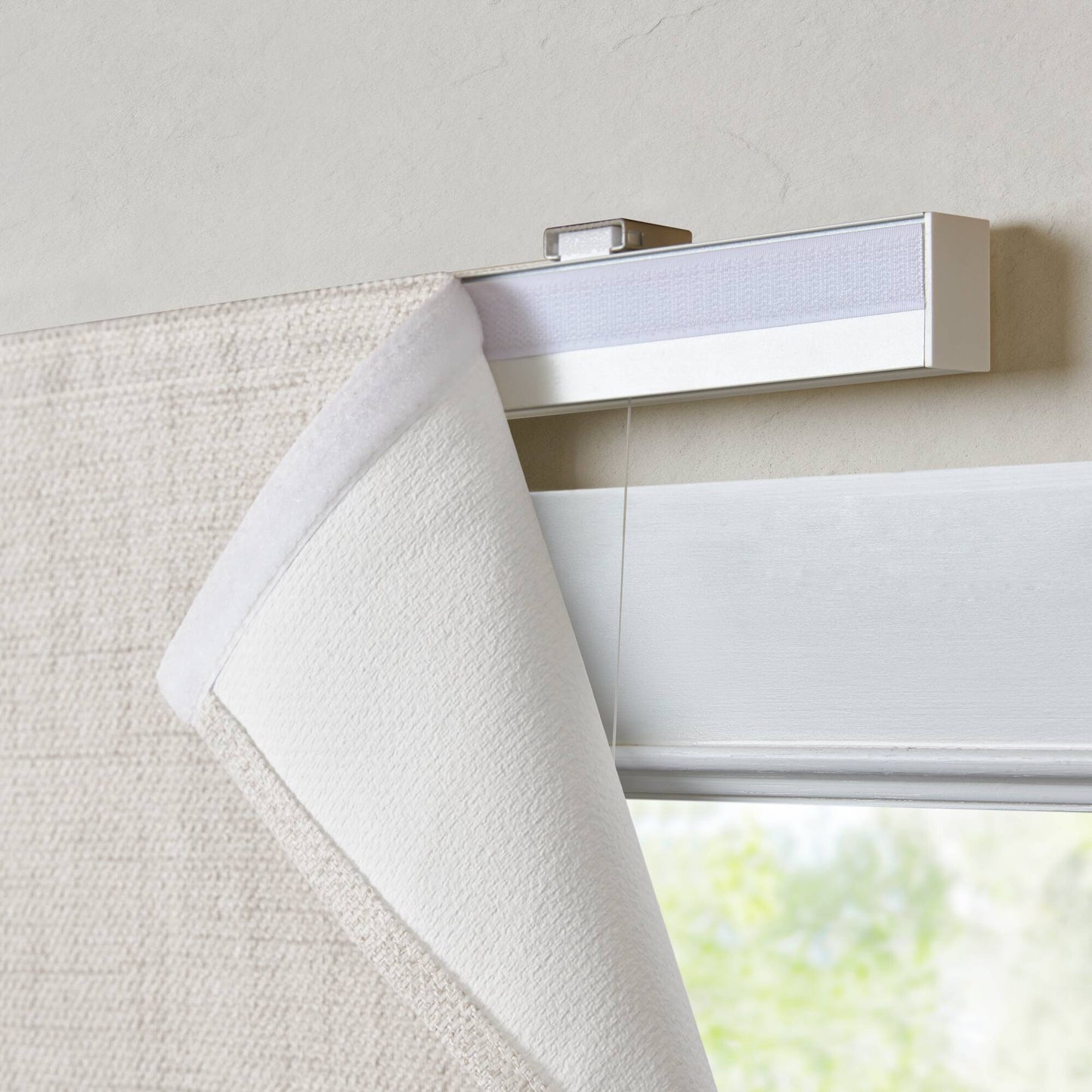 Mira Room Darkening Cordless Roman Shade