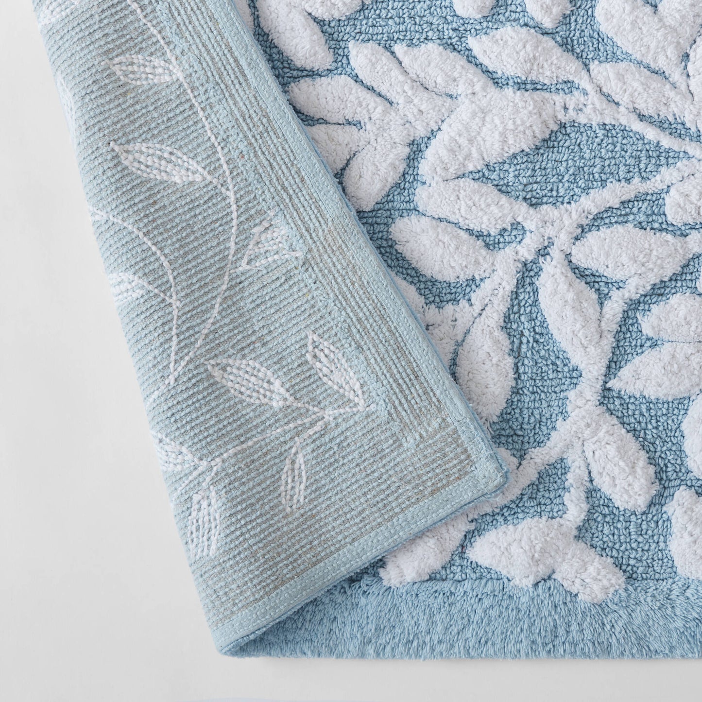 Serene Cotton Floral Tufted Bath Rug