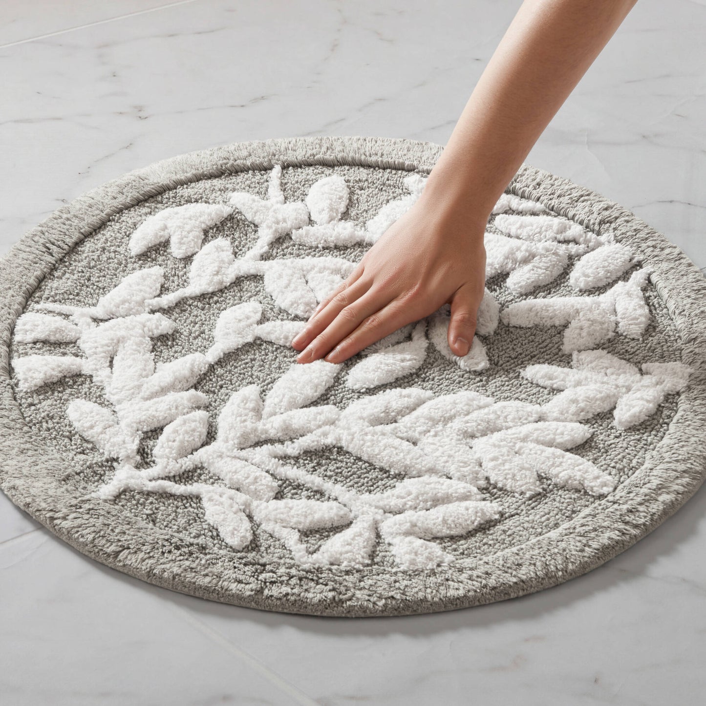 Serene Cotton Floral Tufted Bath Rug