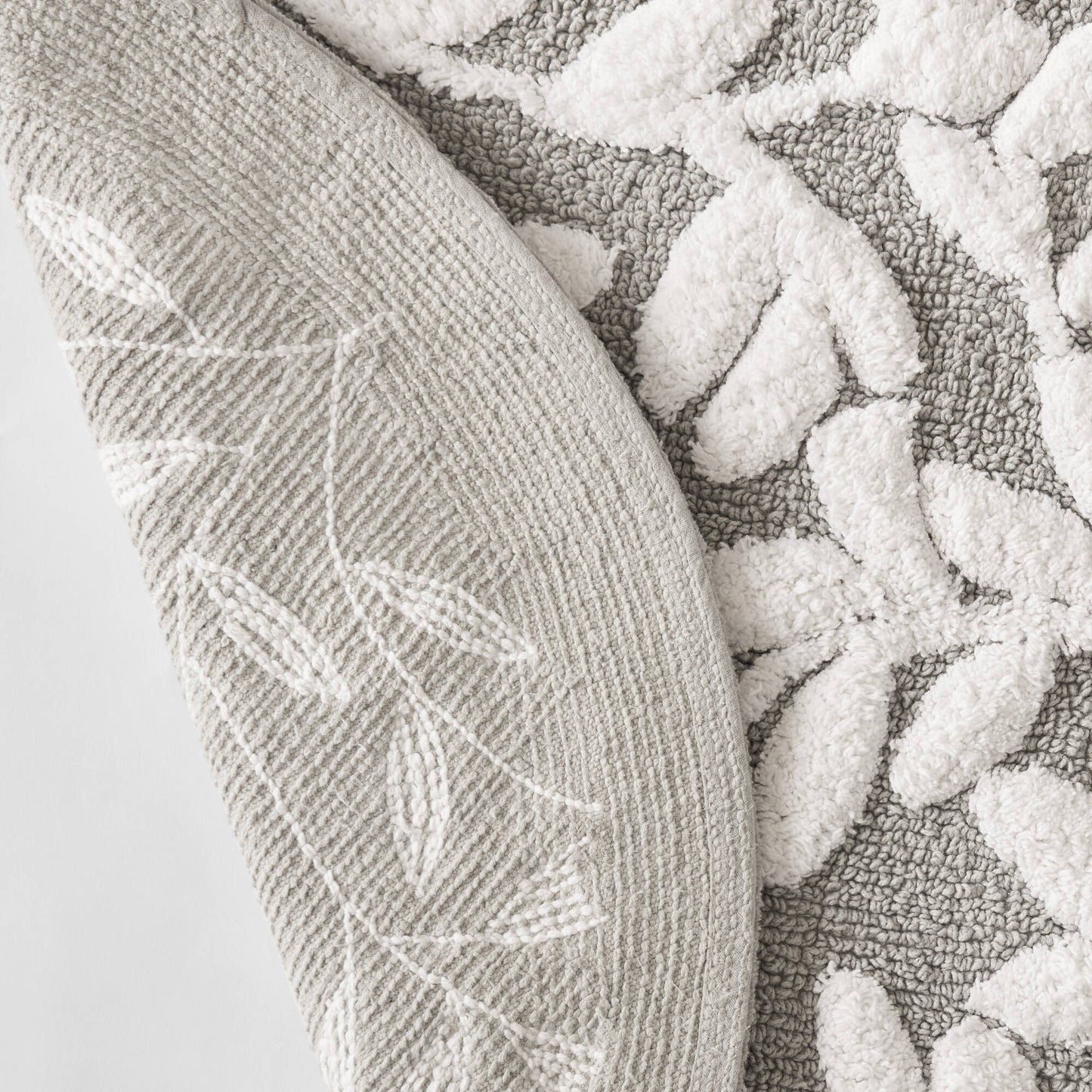 Serene Cotton Floral Tufted Bath Rug
