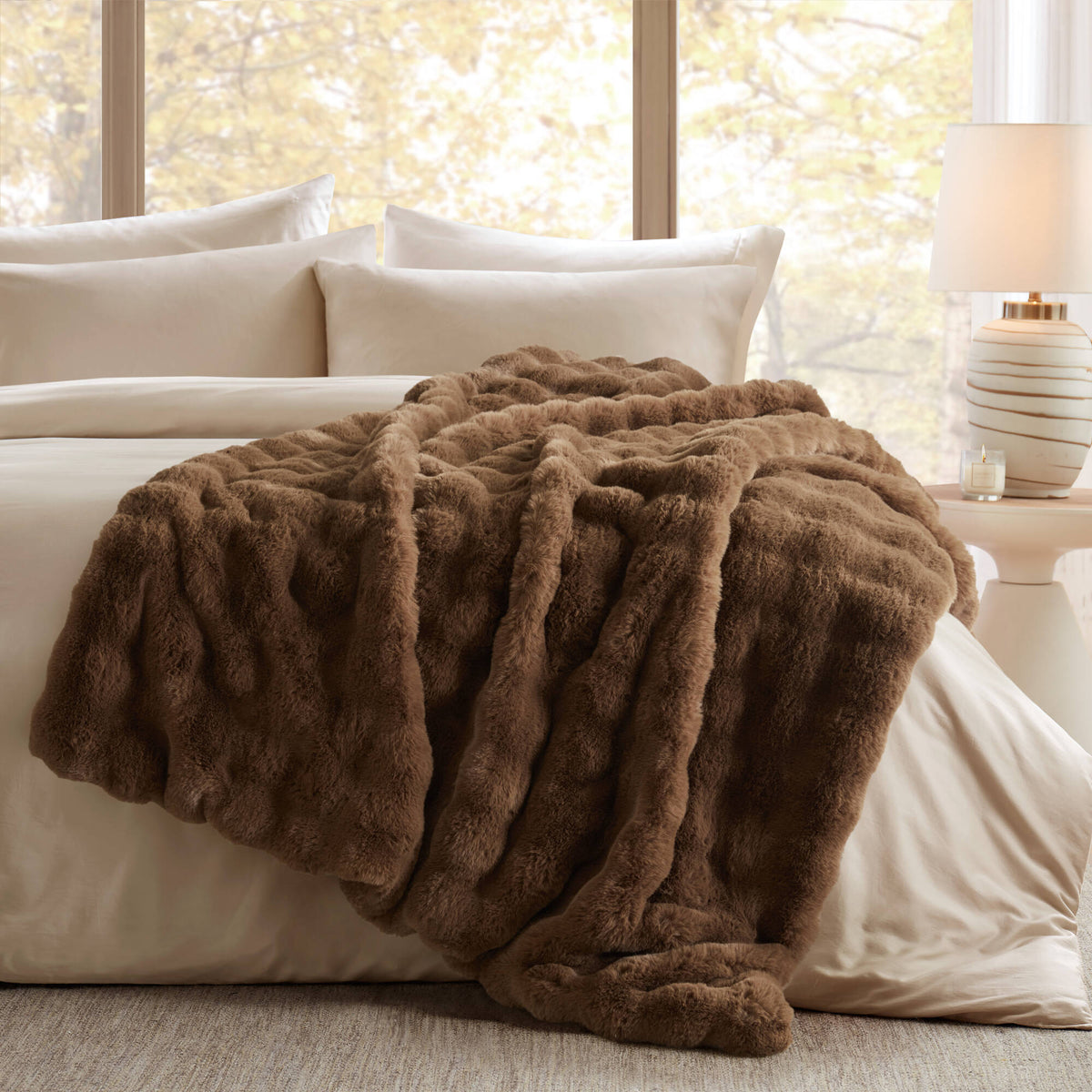 Vivienne Luxury Faux Fur Throw