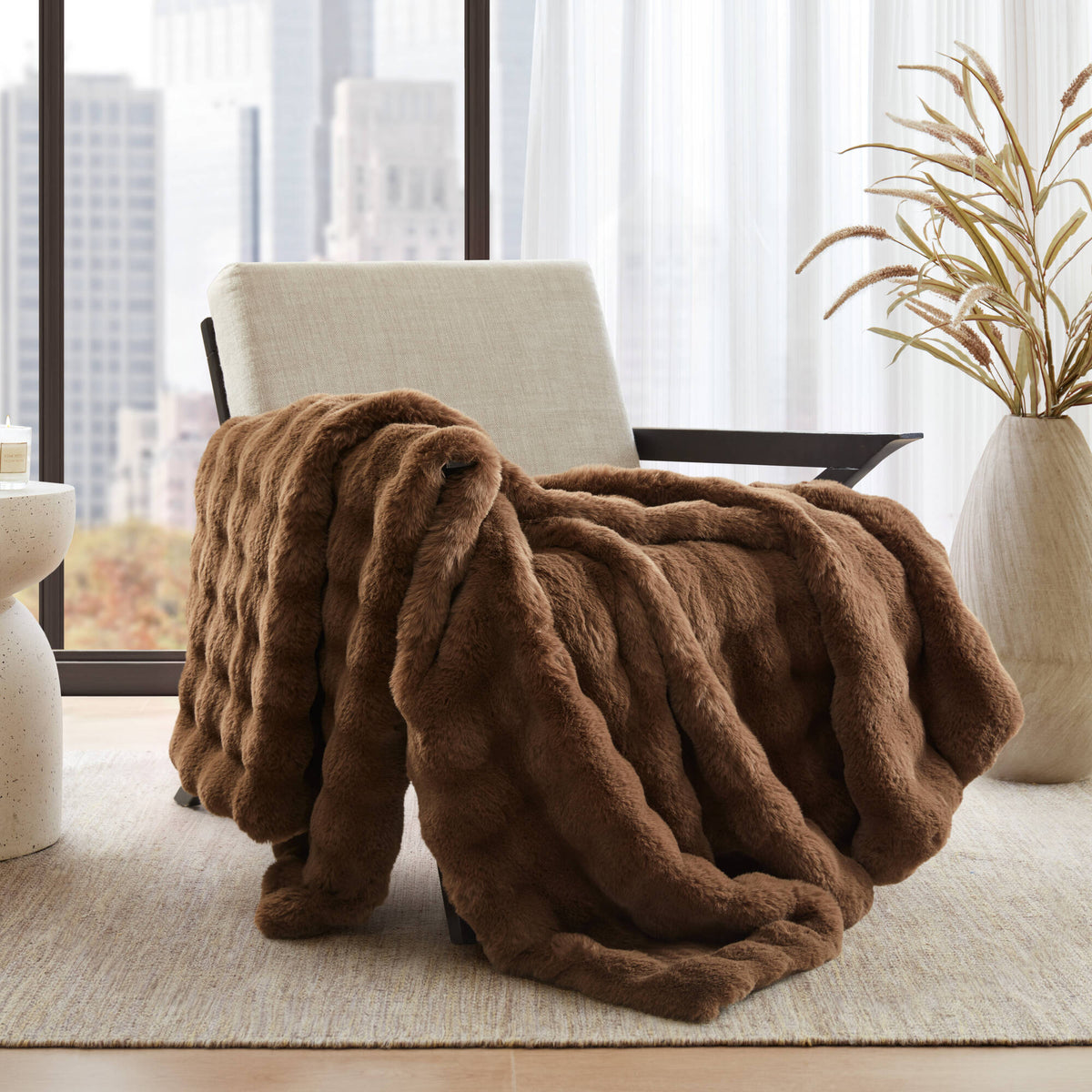 Vivienne Luxury Faux Fur Throw