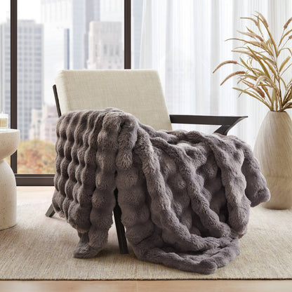 Vivienne Luxury Faux Fur Throw