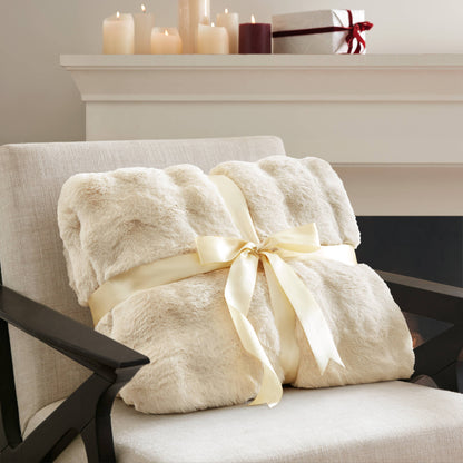 Vivienne Luxury Faux Fur Throw