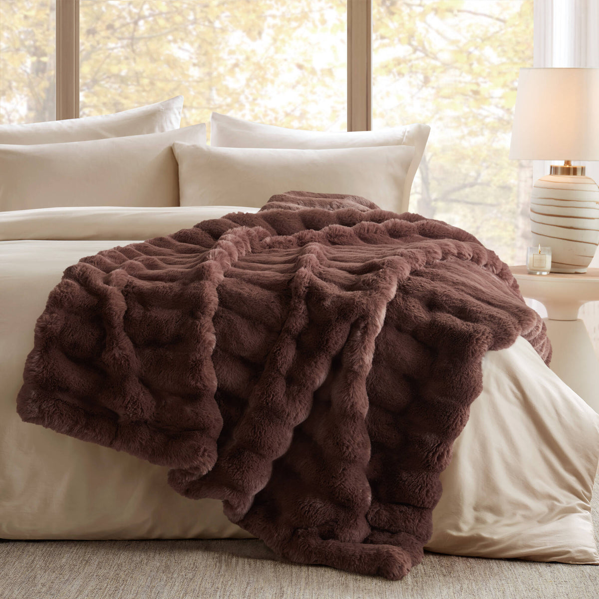 Vivienne Luxury Faux Fur Throw