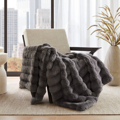 Vivienne Luxury Faux Fur Throw