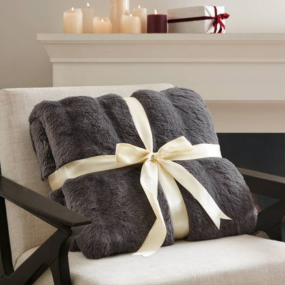 Vivienne Luxury Faux Fur Throw