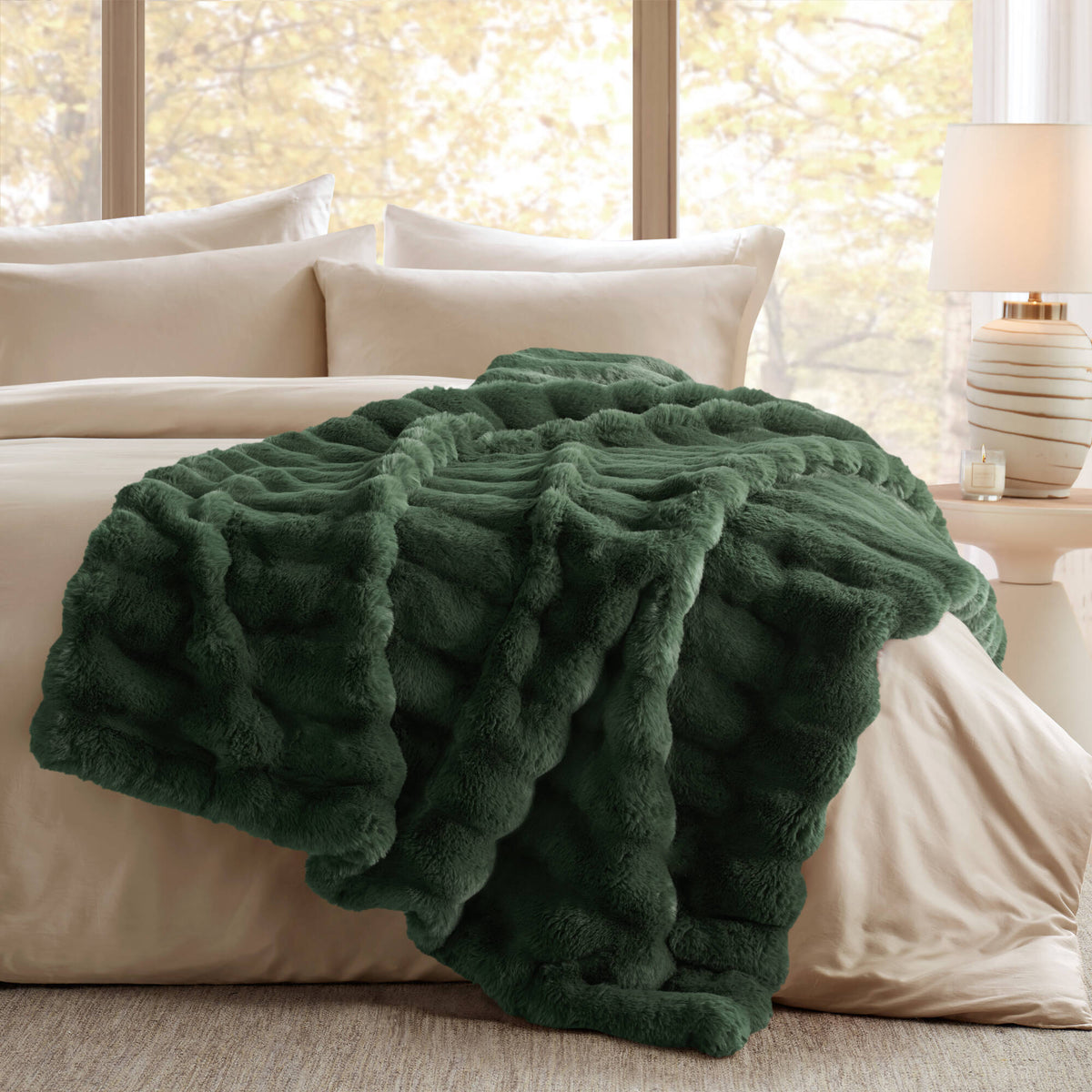 Vivienne Luxury Faux Fur Throw