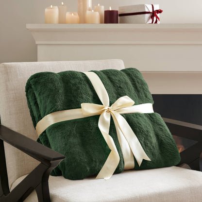 Vivienne Luxury Faux Fur Throw