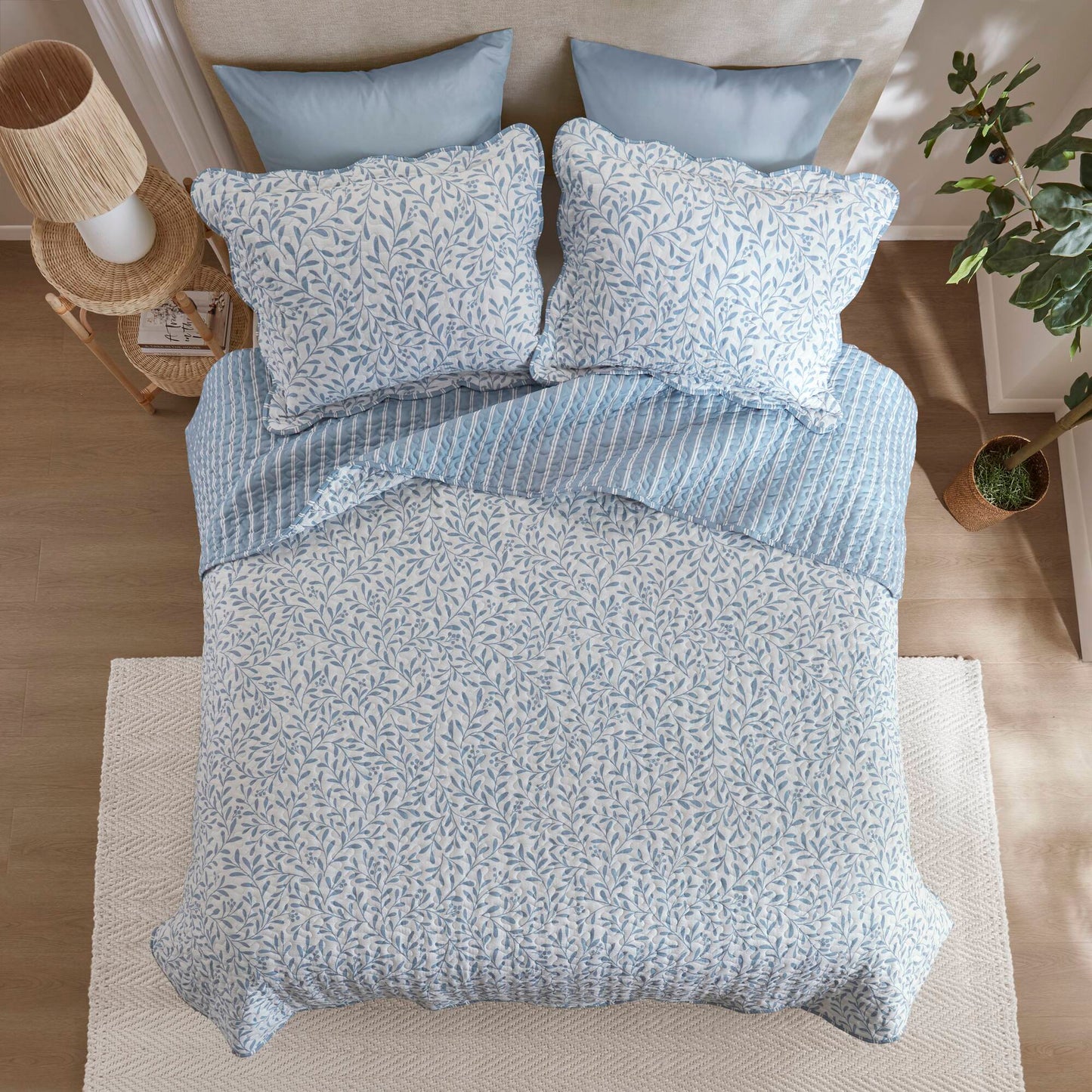 Darcy 3 Piece Print Quilt Set