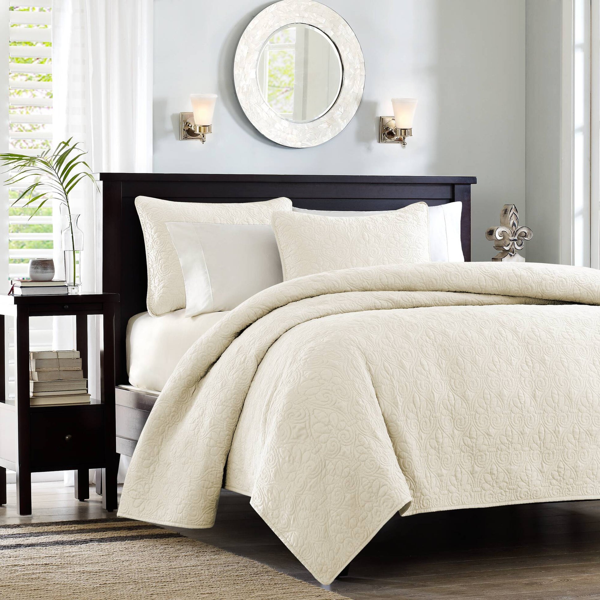 Madison Park 3 Piece Reversible Quilt Set