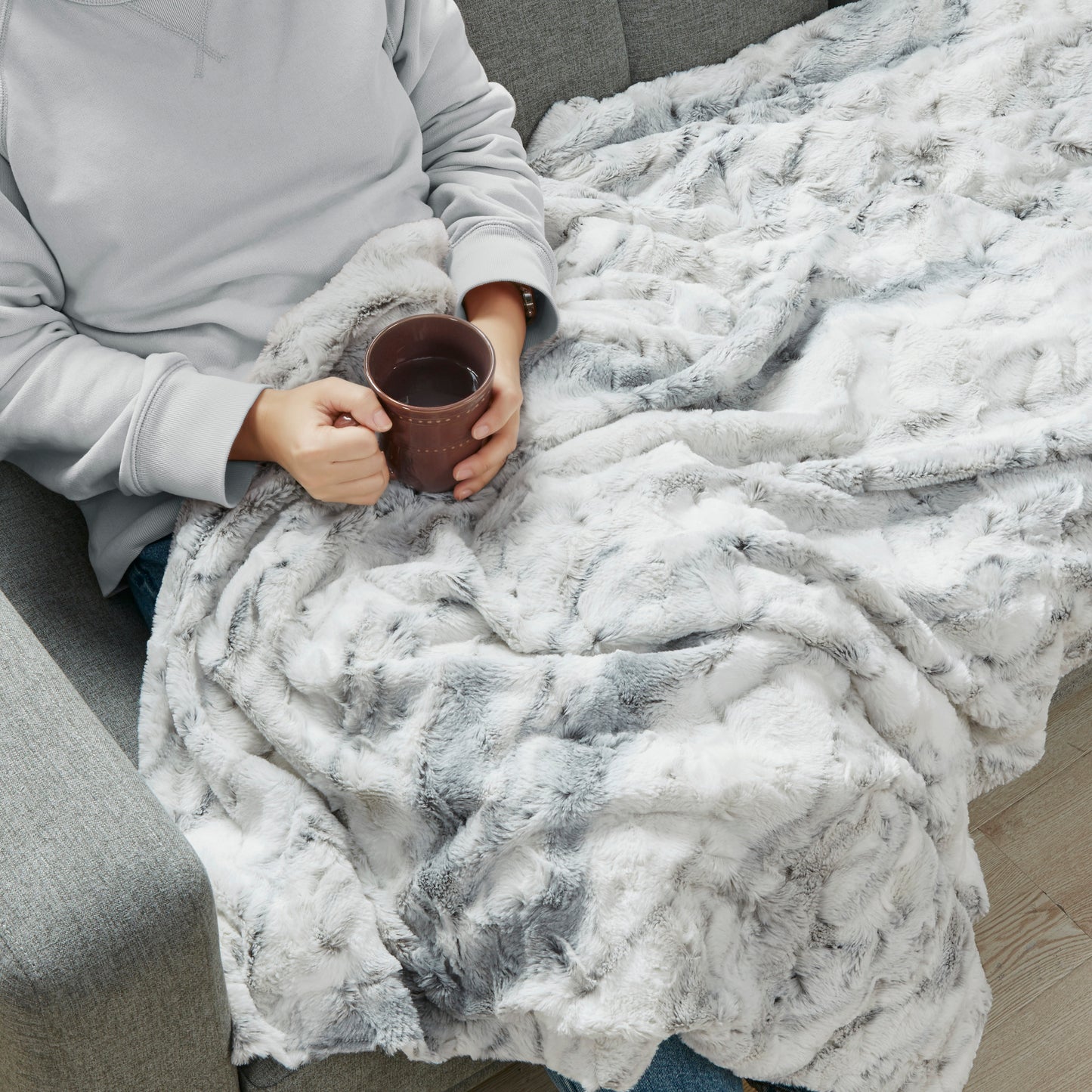 Madison Park Oversized Faux Fur Throw