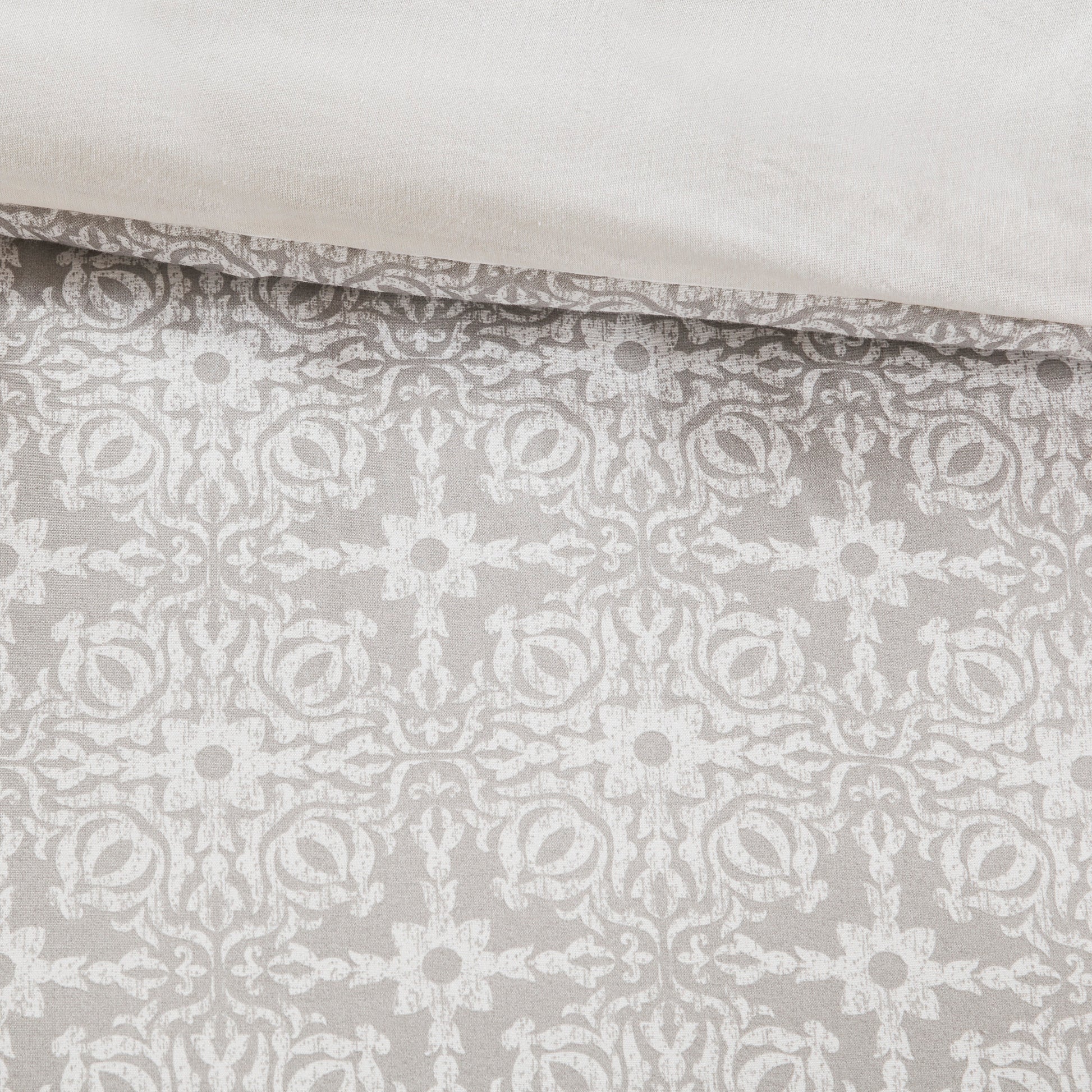 Madison Park 4 Piece Embroidered Cotton Reversible Duvet Cover Set