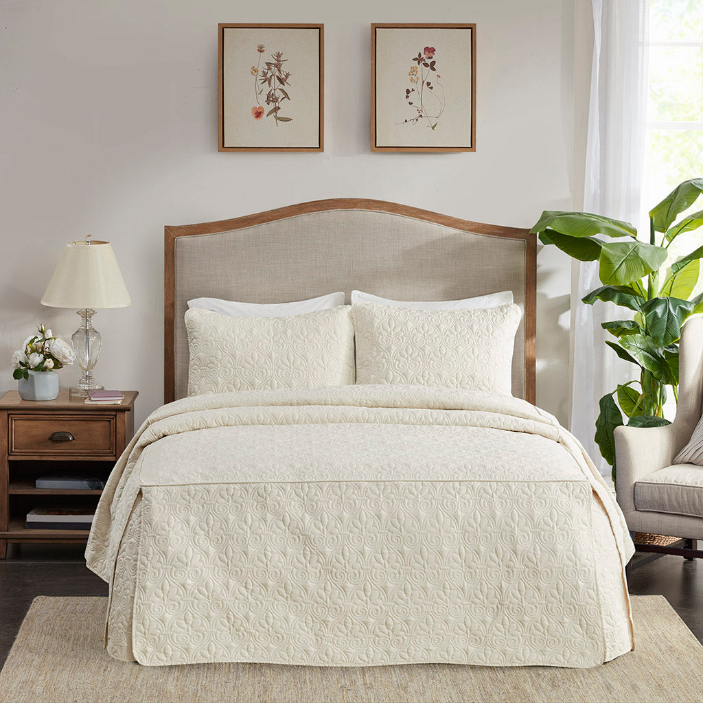 Madison Park 3 Piece Split Corner Pleated Quilted Bedspread