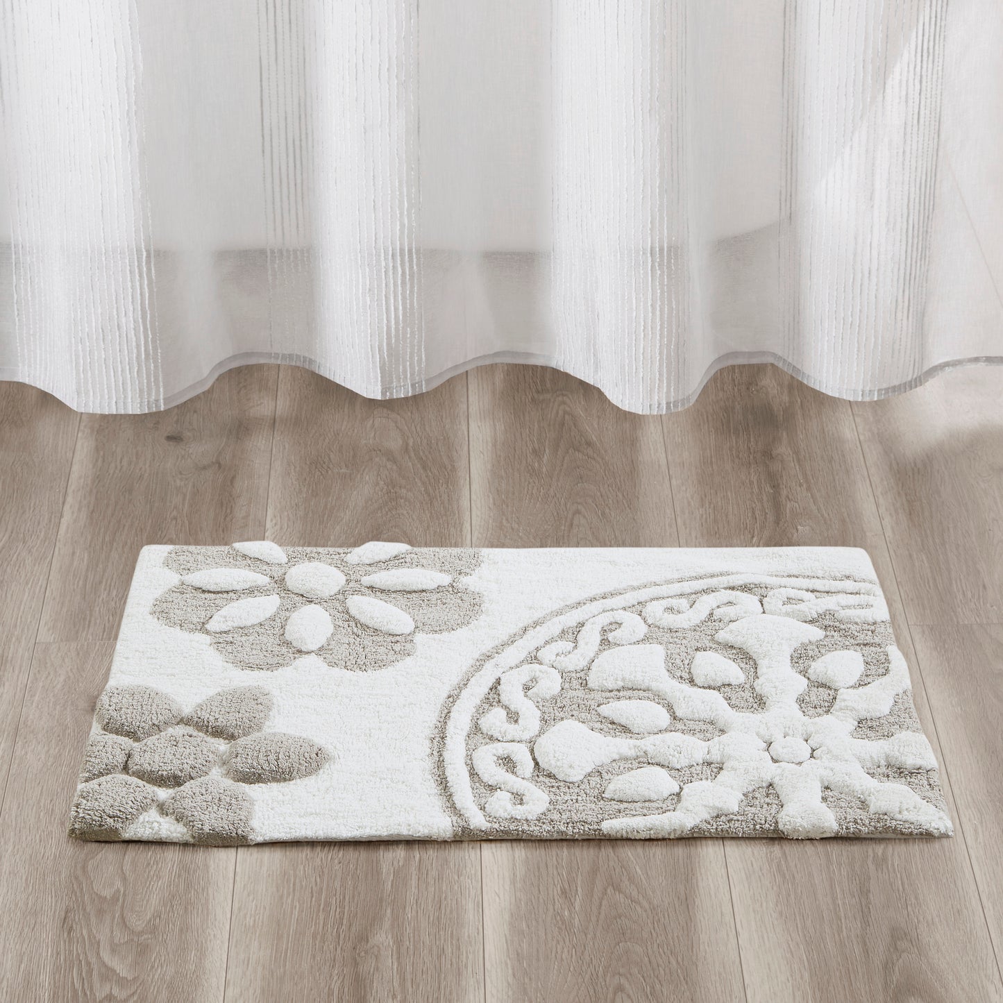Madison Park Medallion Cotton Tufted Bath Rug