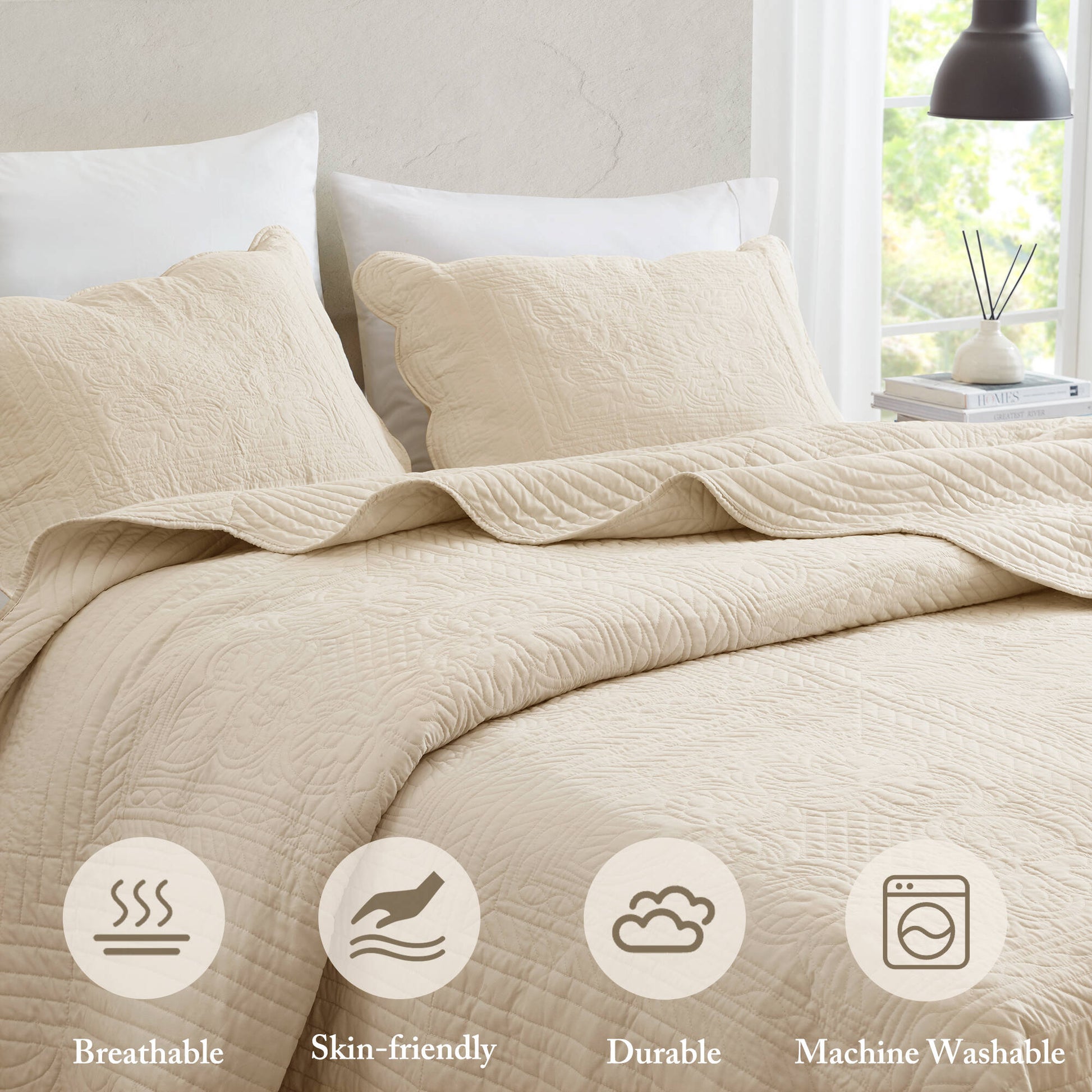 Madison Park 3 Piece Reversible Scalloped Edge Quilt Set