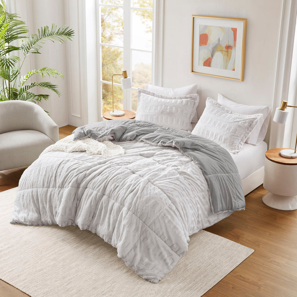 Madison Park Back Print Long Fur Comforter Mini Set