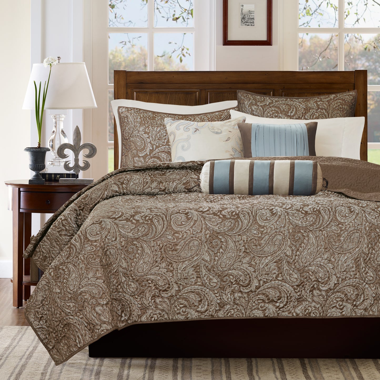 Madison Park 6 Piece Jacquard Quilt Set with Throw Pillows