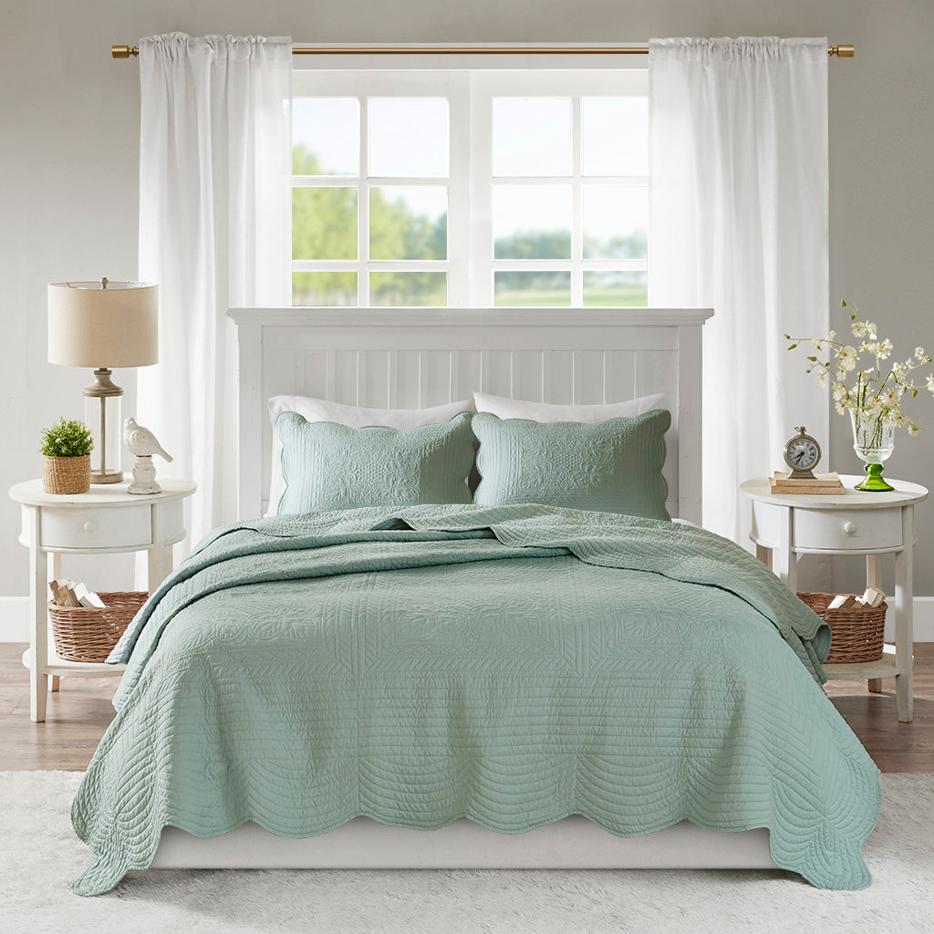 Madison Park 3 Piece Reversible Scalloped Edge Quilt Set