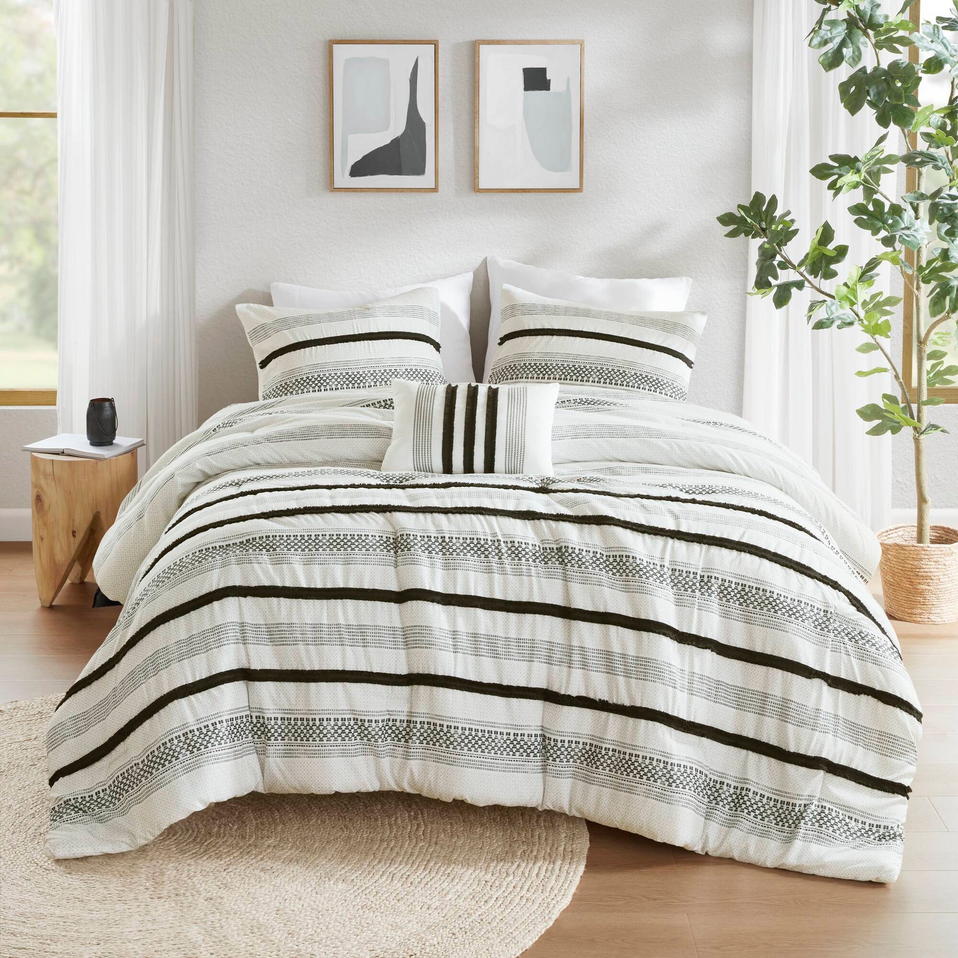 Madison Park 7 Piece Stripe Comforter and Quilt Set