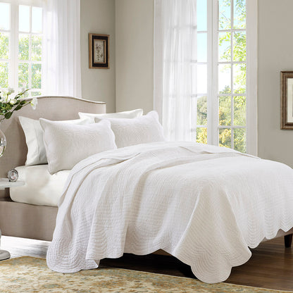 Madison Park 3 Piece Reversible Scalloped Edge Quilt Set