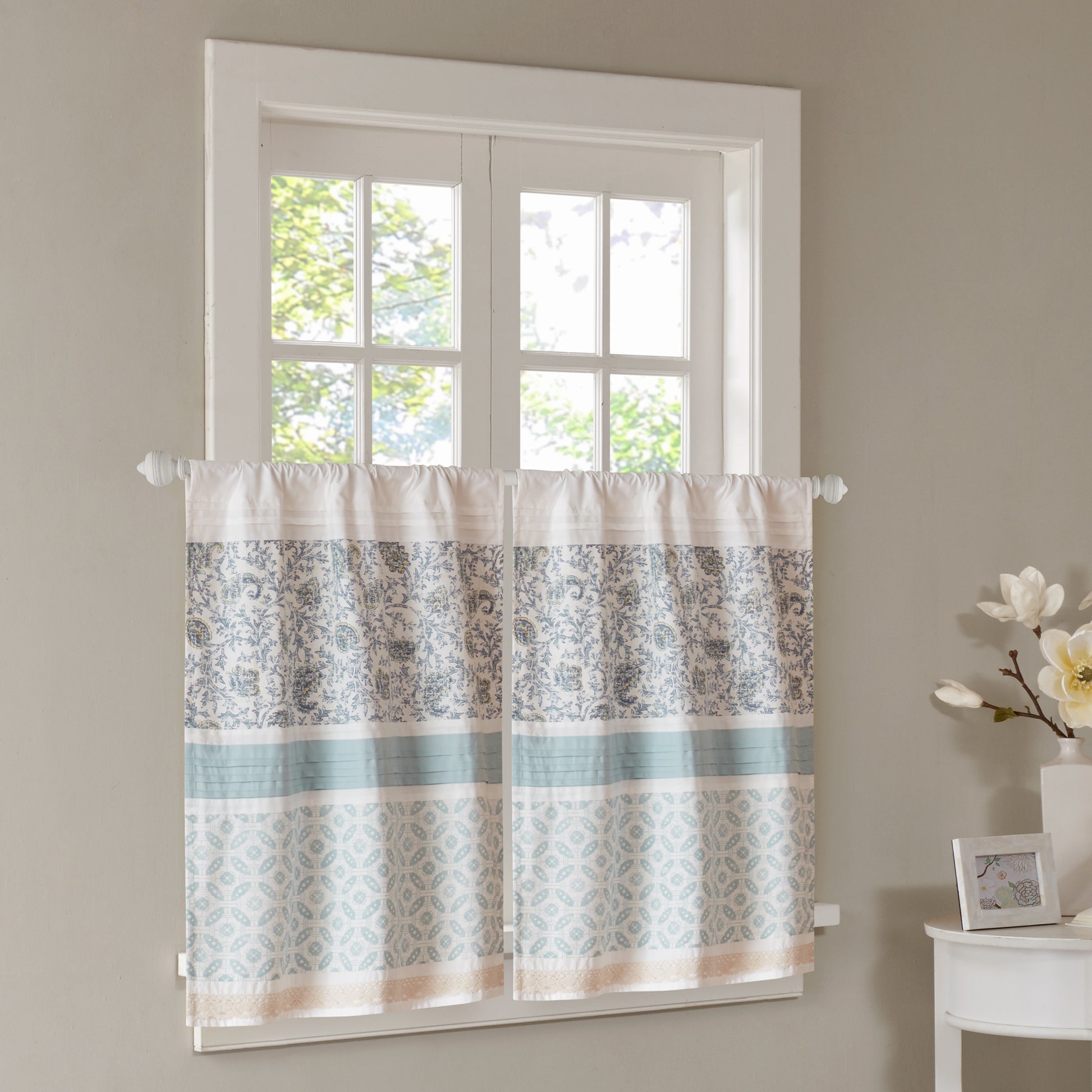 Madison Park Printed and Pieced Rod Pocket Valance