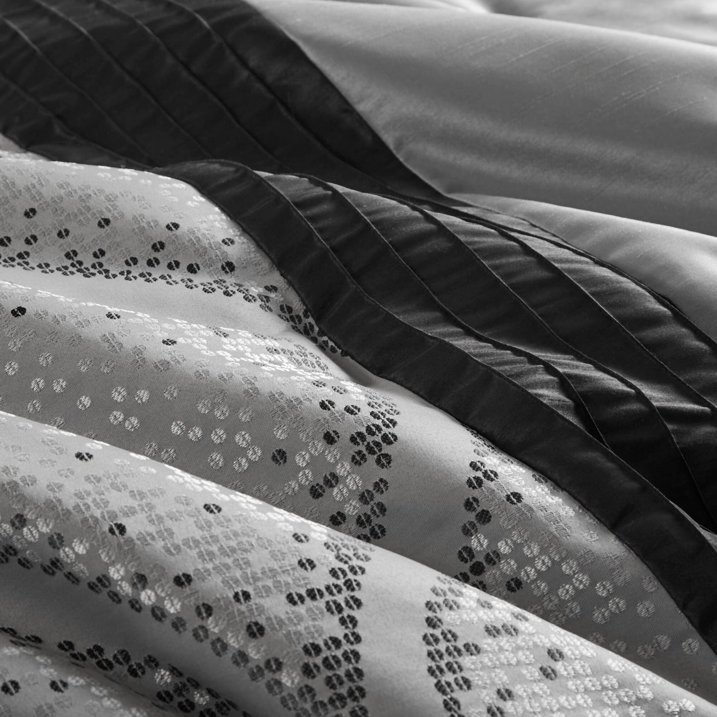 Madison Park 6 Piece Jacquard Comforter Set with Throw Pillows