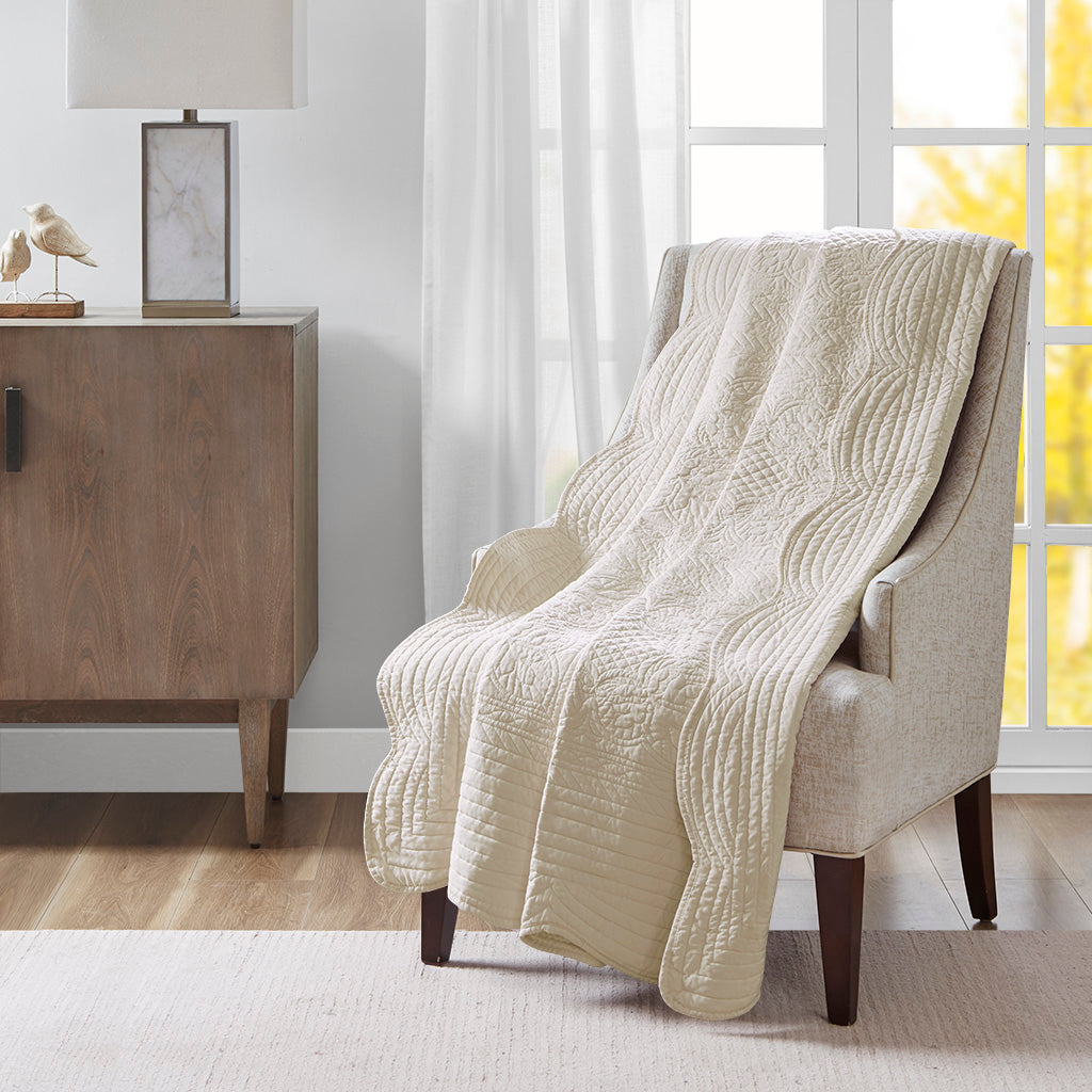 Madison Park Oversized Quilted Throw with Scalloped Edges