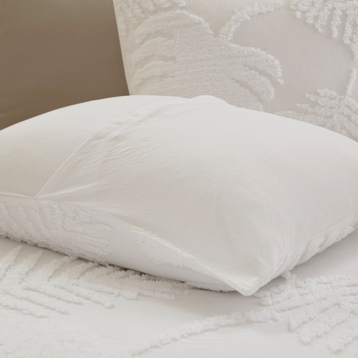 Madison Park 3 Piece Tufted Cotton Chenille Palm Duvet Cover Set
