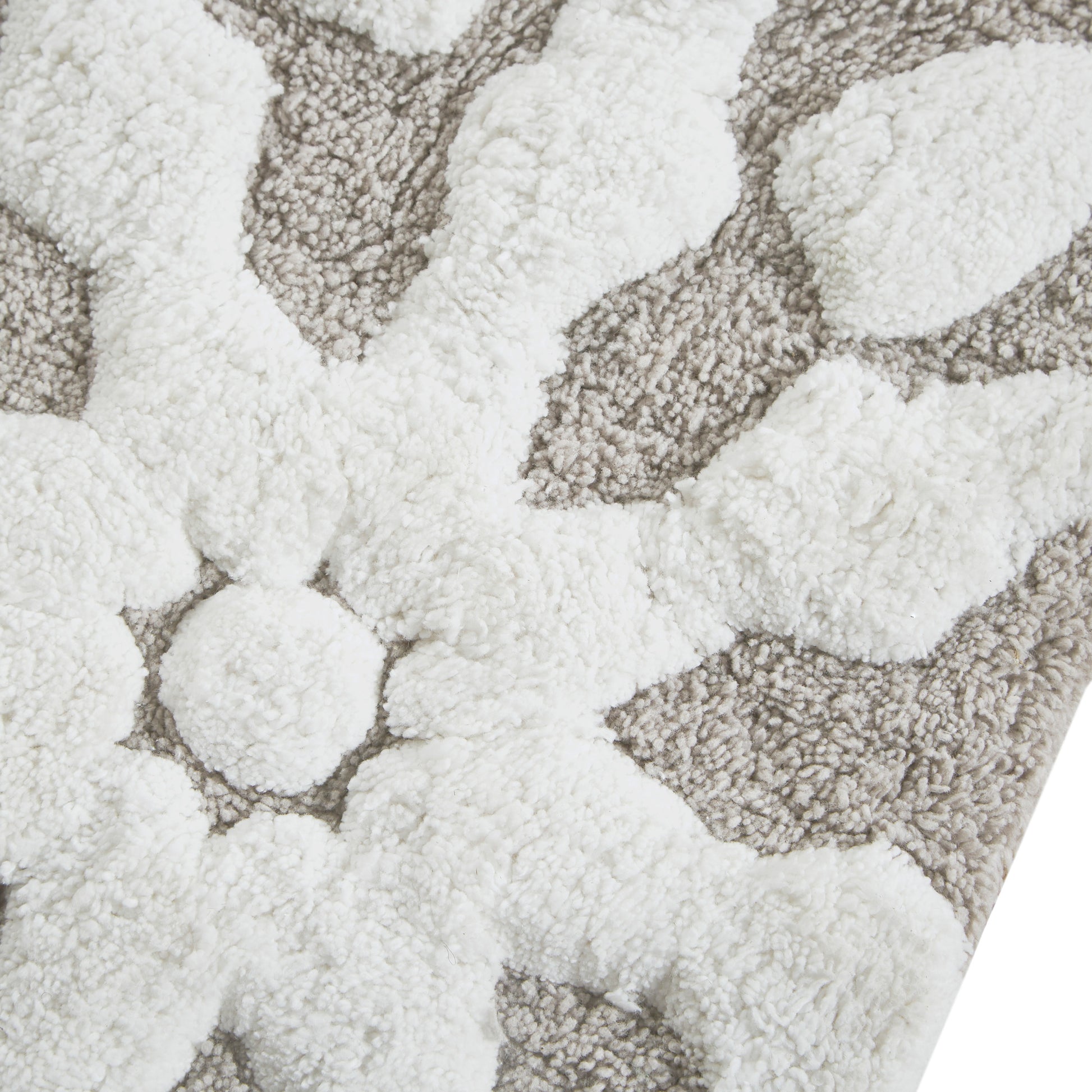 Madison Park Medallion Cotton Tufted Bath Rug