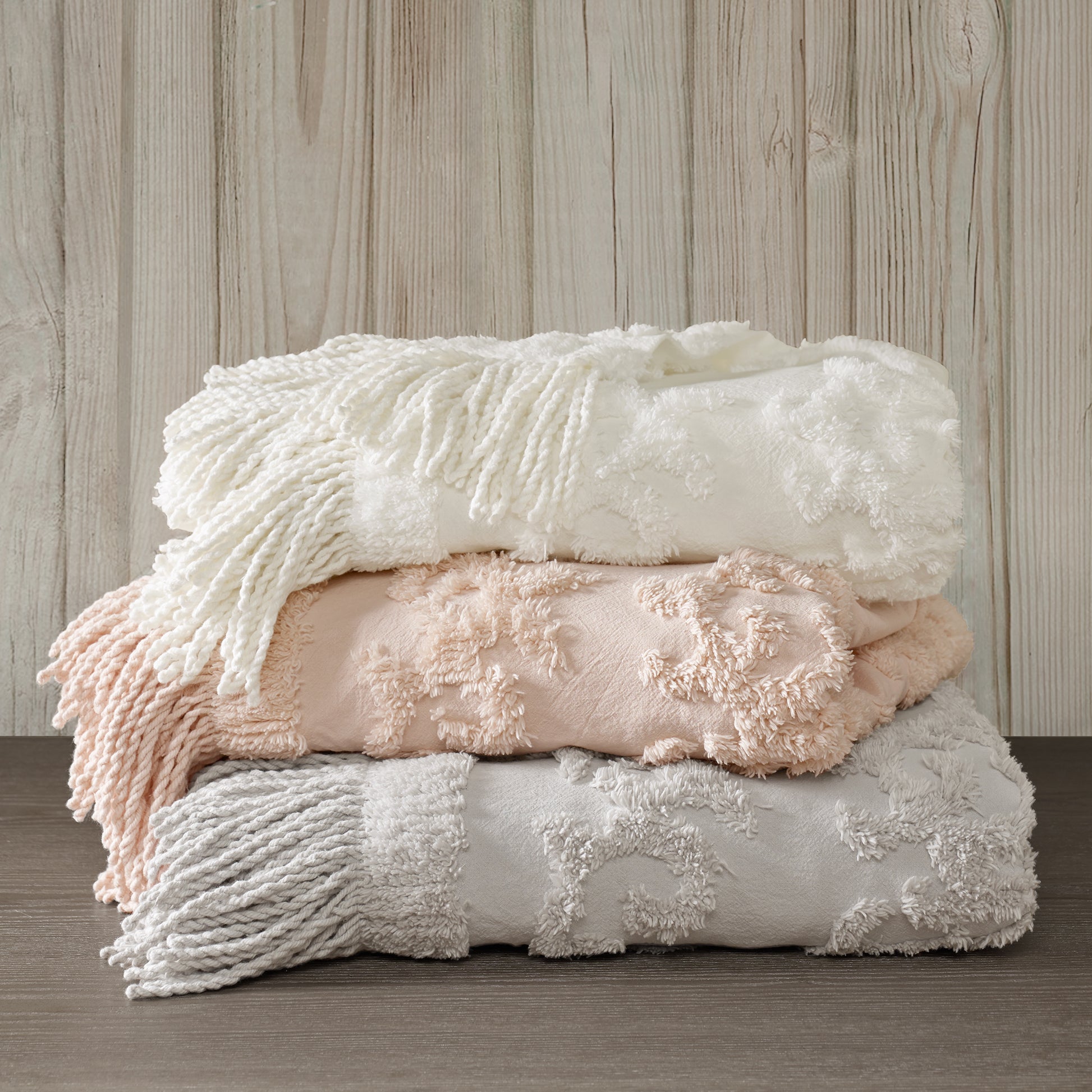 Madison Park 100% Cotton Tufted Chenille Lightweight Throw With Fringe Tassel 50" x 60"